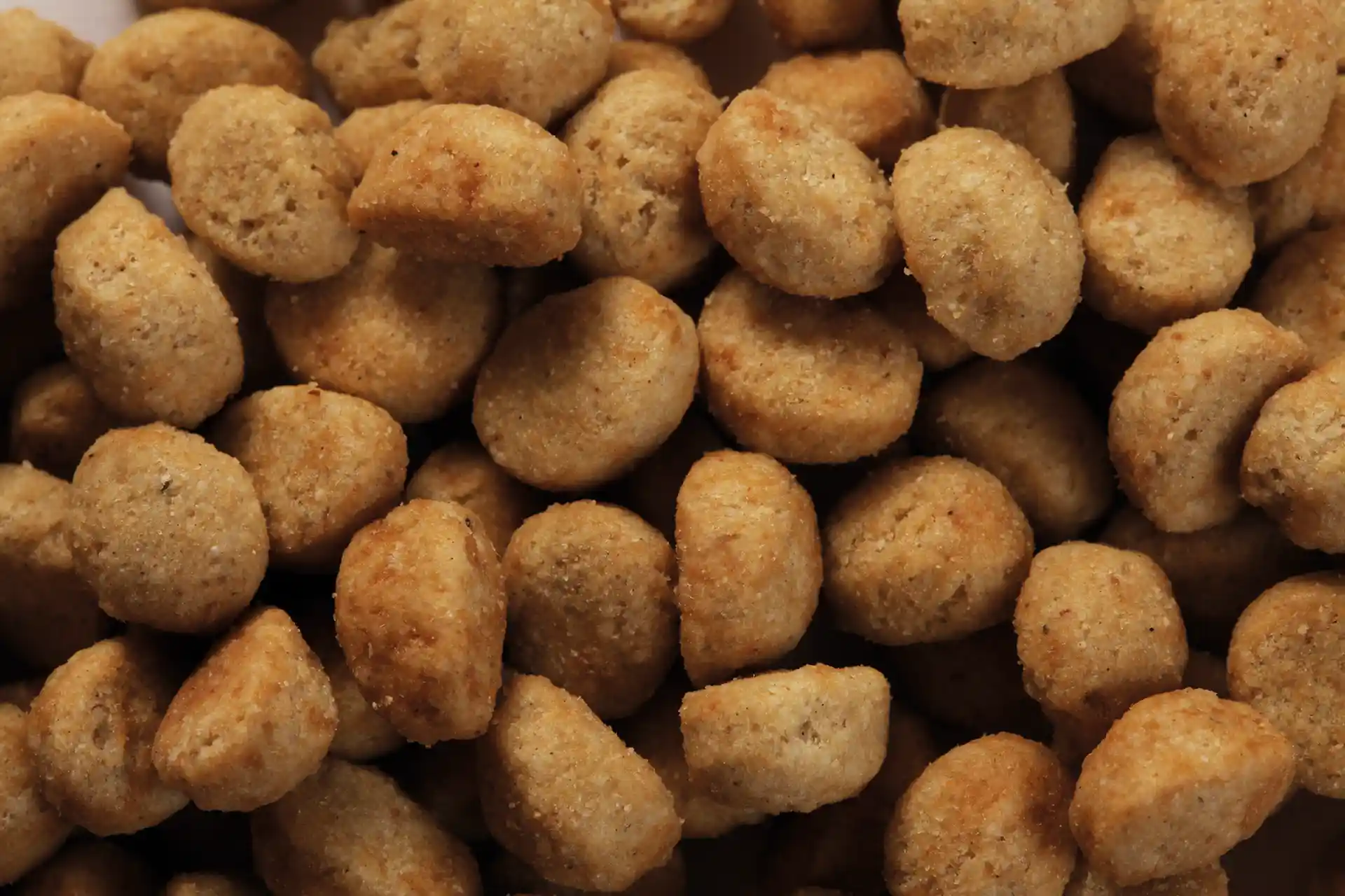 Diätfutter von Specific für Hunde zur Unterstützung bei Allergie